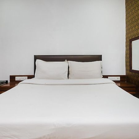 OYO 37530 Selfie Dhaba Hotel Sasupada Bagian luar foto