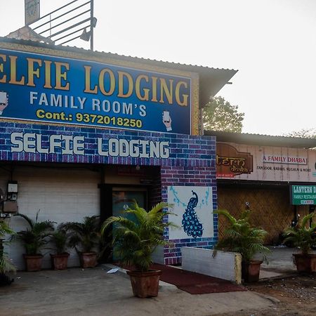 OYO 37530 Selfie Dhaba Hotel Sasupada Bagian luar foto