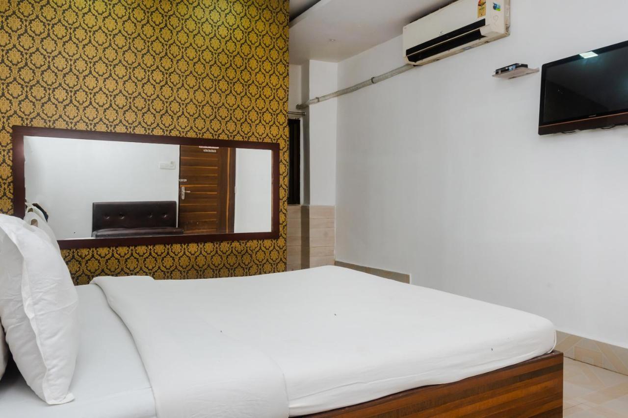 OYO 37530 Selfie Dhaba Hotel Sasupada Bagian luar foto