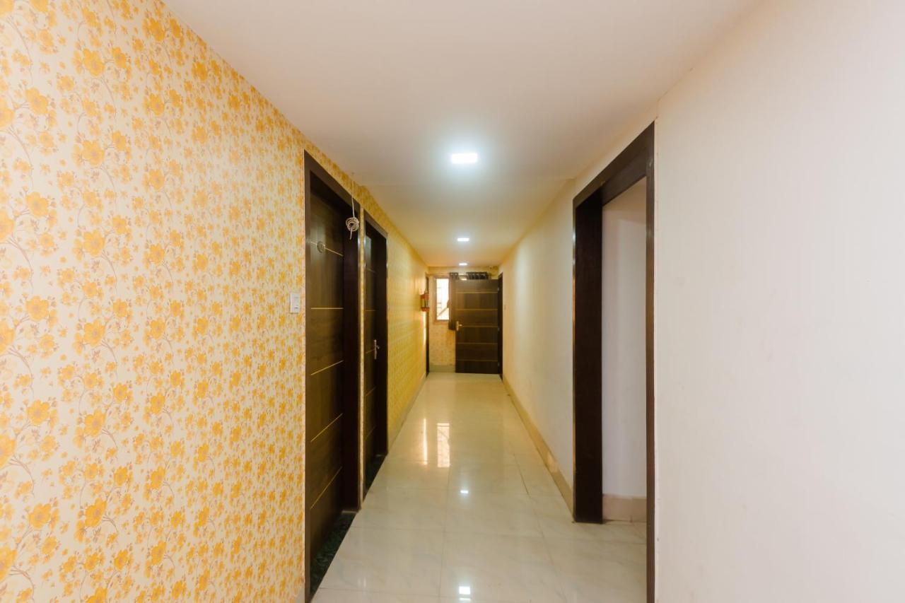OYO 37530 Selfie Dhaba Hotel Sasupada Bagian luar foto